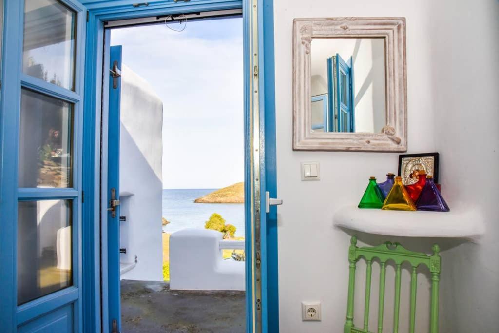 Villa Niloya Kythnos Лутра Екстер'єр фото
