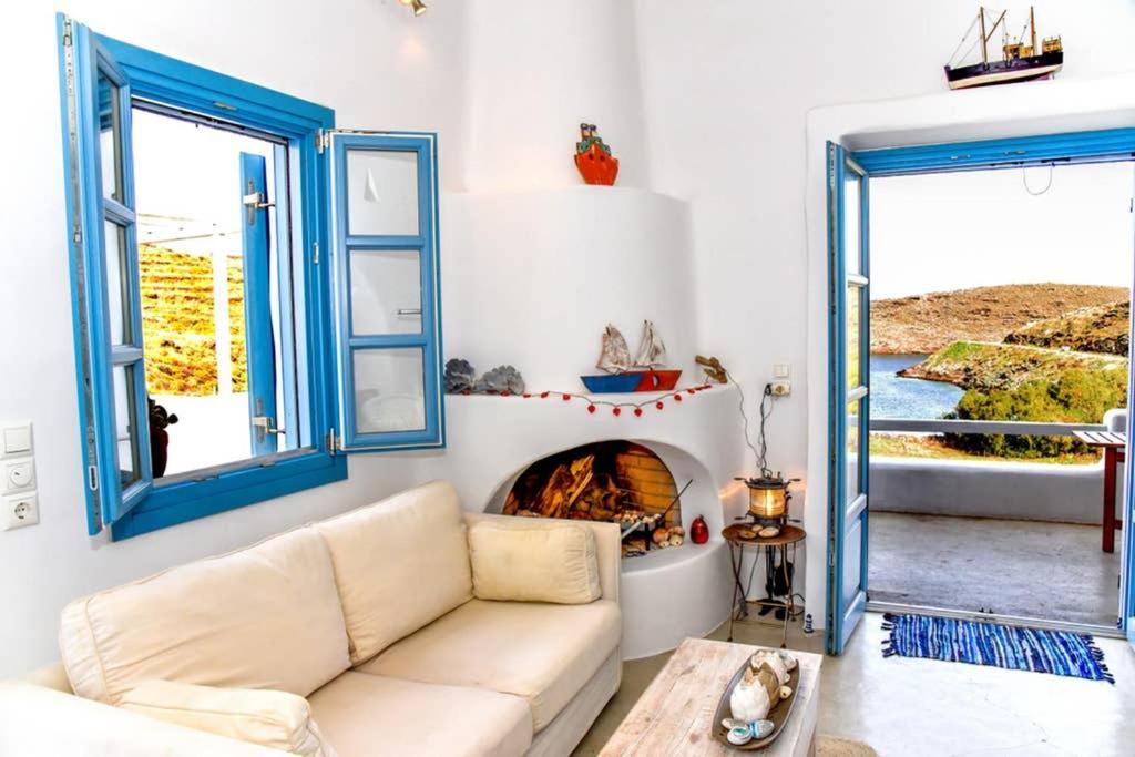 Villa Niloya Kythnos Лутра Екстер'єр фото