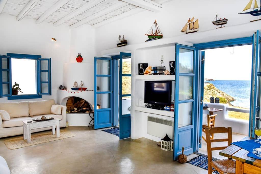 Villa Niloya Kythnos Лутра Екстер'єр фото