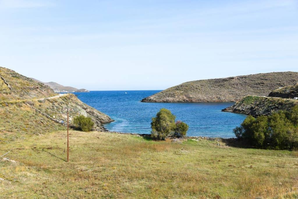 Villa Niloya Kythnos Лутра Екстер'єр фото