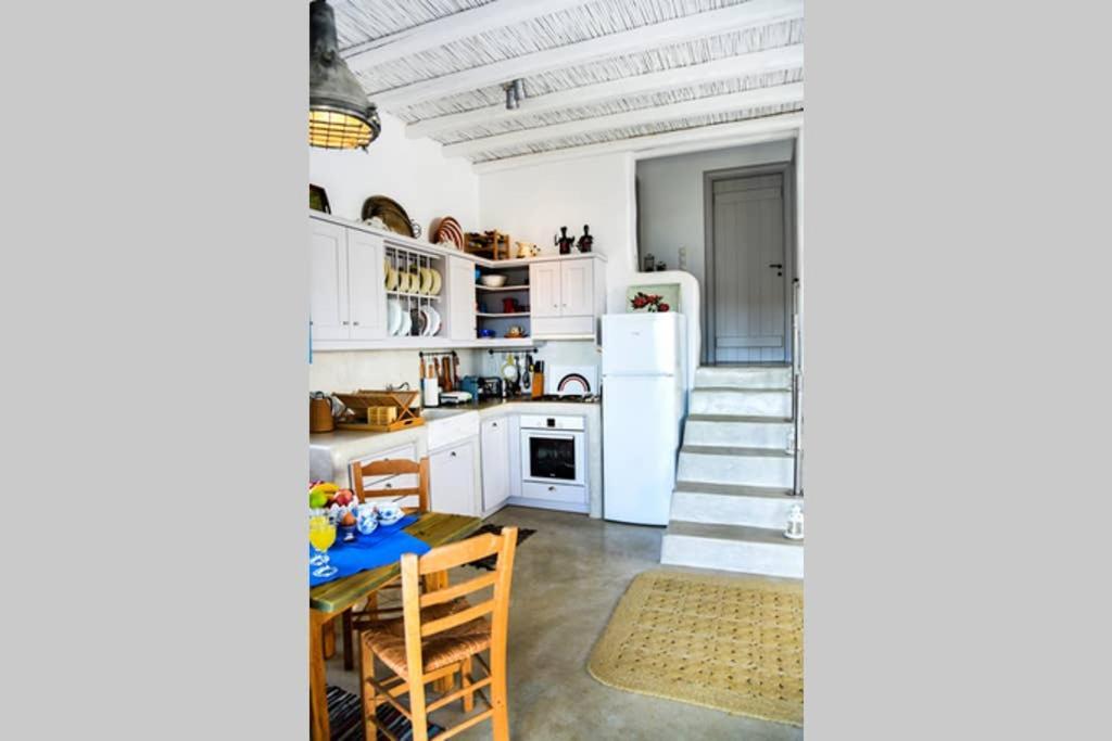 Villa Niloya Kythnos Лутра Екстер'єр фото